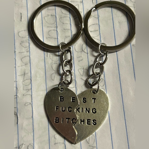 Best Fucking Bitches Heart Keychain Set - Picture 1 of 3